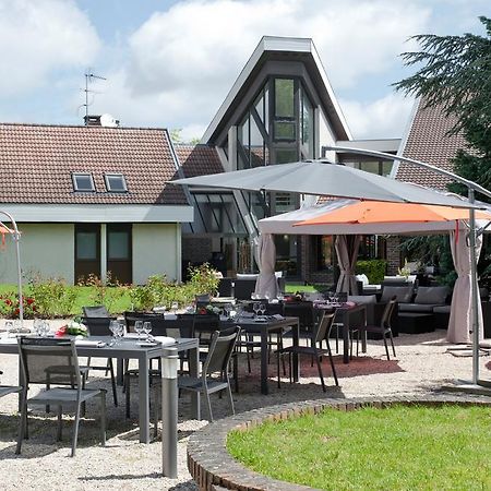 Hotel Domaine Du Manet Saint-Quentin-En-Yvelines Монтіньї-ле-Бретонне Екстер'єр фото