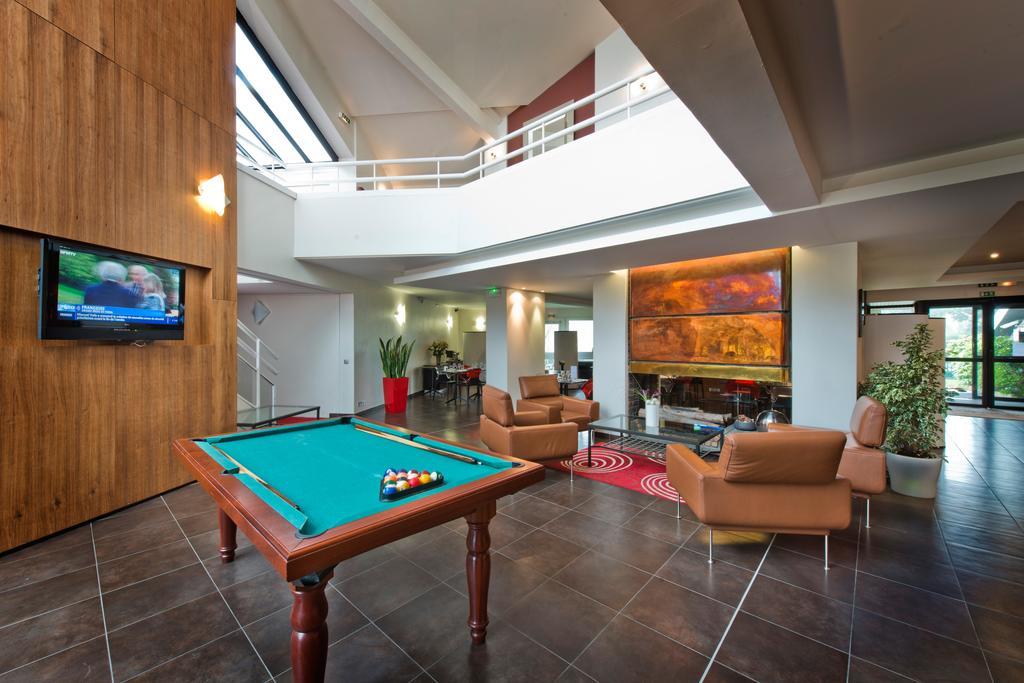 Hotel Domaine Du Manet Saint-Quentin-En-Yvelines Монтіньї-ле-Бретонне Екстер'єр фото