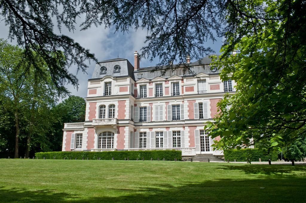 Hotel Domaine Du Manet Saint-Quentin-En-Yvelines Монтіньї-ле-Бретонне Екстер'єр фото