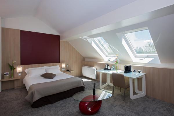 Hotel Domaine Du Manet Saint-Quentin-En-Yvelines Монтіньї-ле-Бретонне Екстер'єр фото